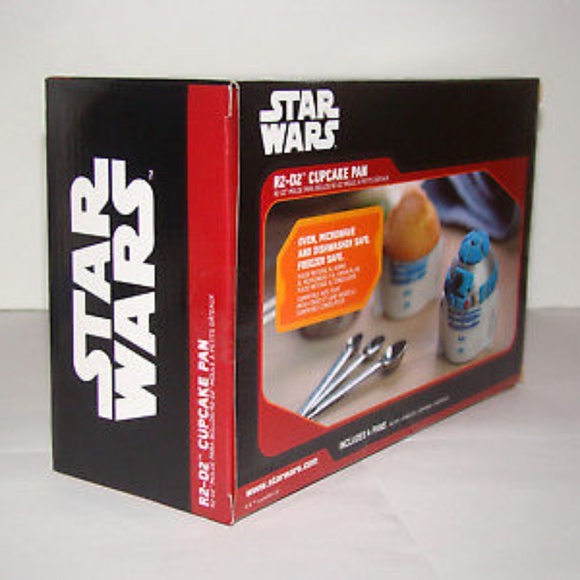 BNIB Disney Star Wars R2-D2 Cupcake Molds - Picture 6 of 6
